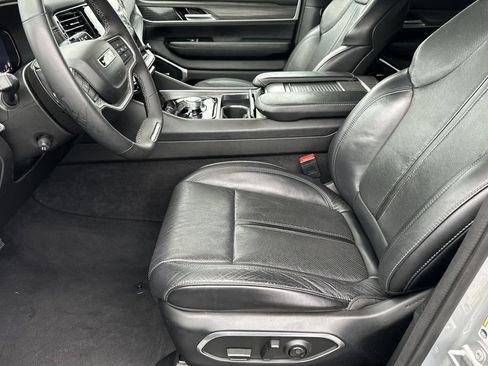 Used 2024 Jeep Wagoneer Series II AWD/4WD image 14