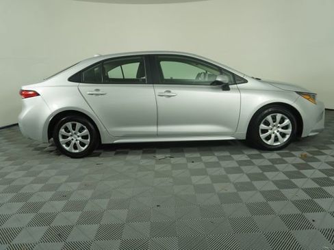 Used 2023 Toyota Corolla LE FWD image 8