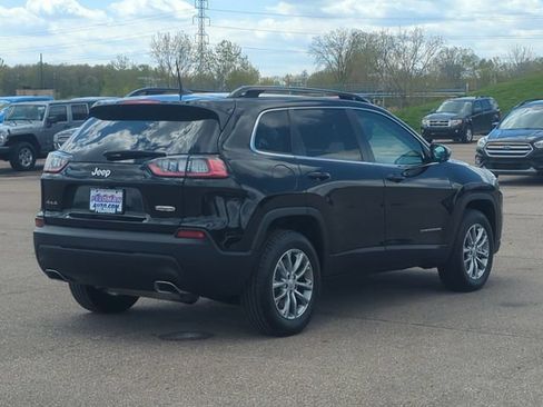 Used 2022 Jeep Cherokee Latitude Lux w/ Sun & Sound Group AWD/4WD image 3
