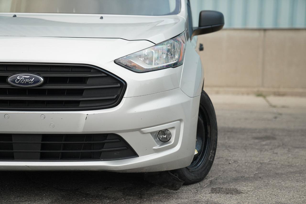 Used 2022 Ford Transit Connect XLT FWD image 2