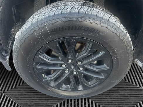 Used 2024 Ford F150 Lariat w/ Equipment Group 502A High image 14