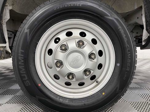 Used 2023 Ford Transit 250 w/ Exterior Upgrade Package image 25