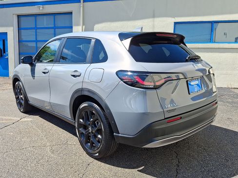 Used 2024 Honda HR-V Sport image 6