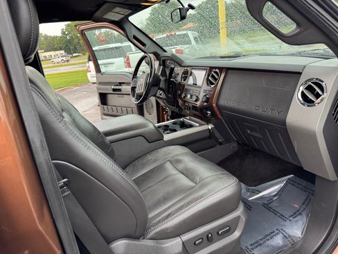 Used 2011 Ford F350 Lariat w/ Lariat Interior Pkg image 28