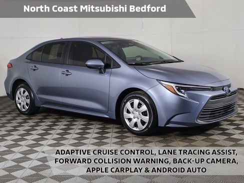 Used 2023 Toyota Corolla LE image 1