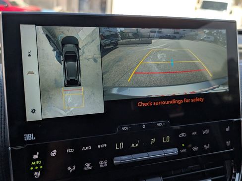 Used 2023 Toyota bZ4X FWD image 6