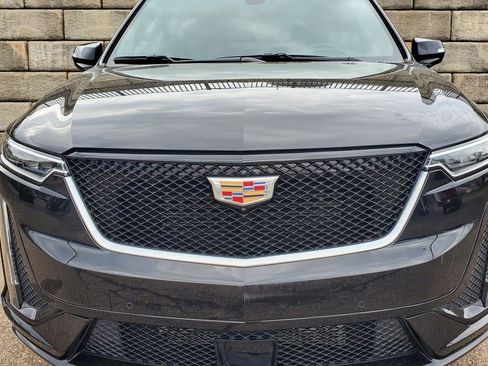 Certified 2024 Cadillac XT6 Sport w/ Platinum Package image 8