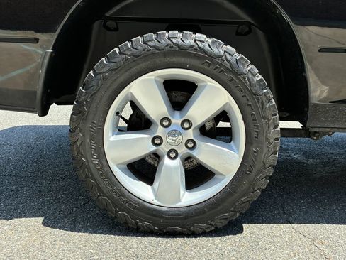 Used 2014 RAM 1500 Express AWD/4WD image 29