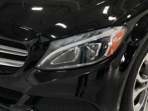 Used 2017 Mercedes-Benz C 300 4MATIC Sedan image 33