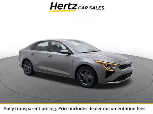 Used 2025 Kia K4 FWD image 1