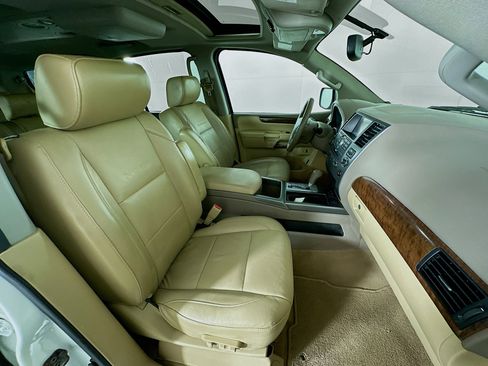 Used 2014 Nissan Armada Platinum image 33