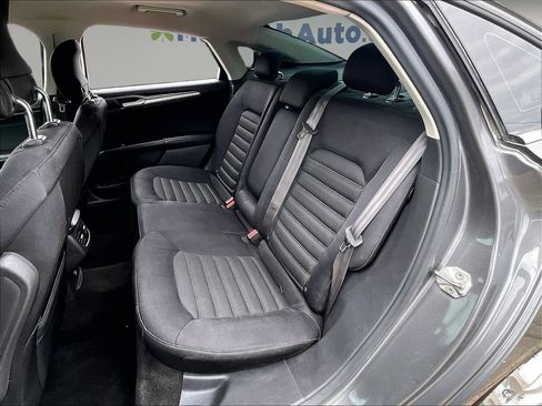 Used 2014 Ford Fusion SE FWD image 24