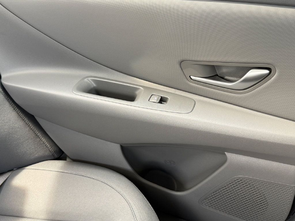 Used 2026 Hyundai Elantra SEL Sport Premium FWD image 27