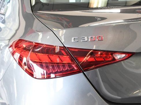 Used 2022 Mercedes-Benz C 300 4MATIC Sedan w/ Exclusive Trim Package image 15