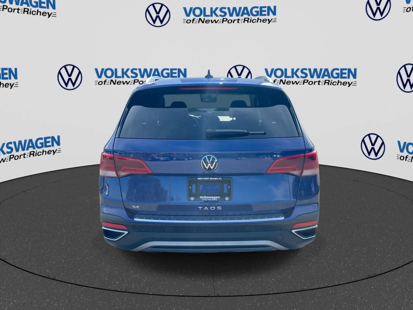 Used 2024 Volkswagen Taos SE FWD image 13