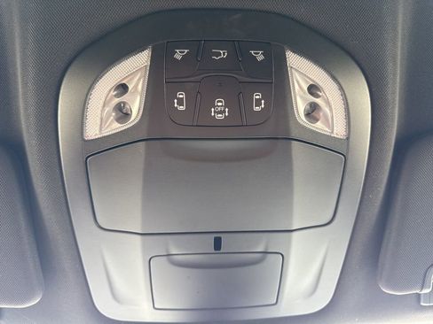 New 2026 Chrysler Pacifica Select AWD/4WD image 21
