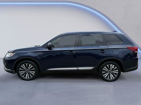Used 2020 Mitsubishi Outlander ES FWD image 6