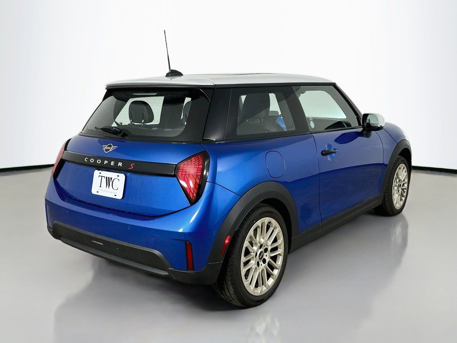 New 2026 MINI Cooper S FWD image 5