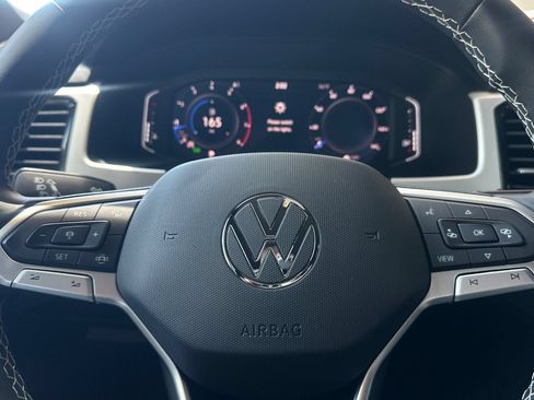 Used 2023 Volkswagen Atlas Cross Sport SE FWD image 23