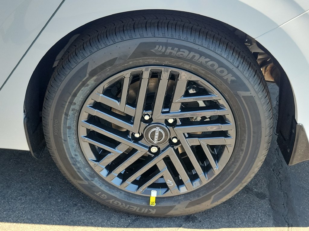 New 2027 Nissan Sentra SV w/ Floor Mat Package FWD image 8