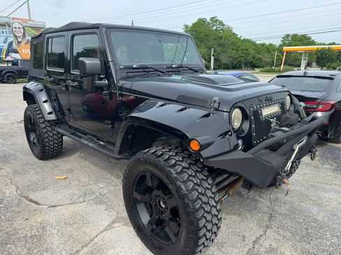Used 2015 Jeep Wrangler Unlimited Sport AWD/4WD image 8