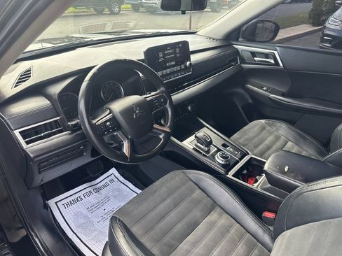 Used 2022 Mitsubishi Outlander SEL Black Edition FWD image 13