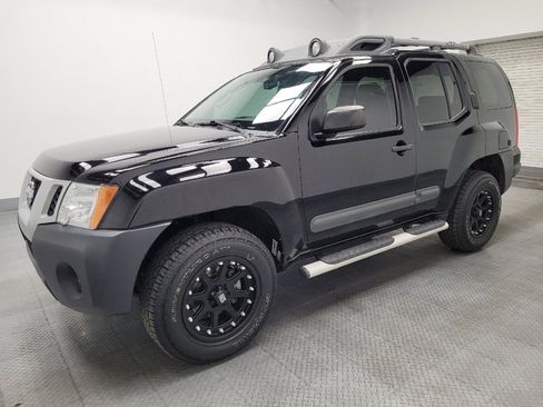 Used 2015 Nissan Xterra PRO-4X w/ Pro-4x Leather Package AWD/4WD image 2
