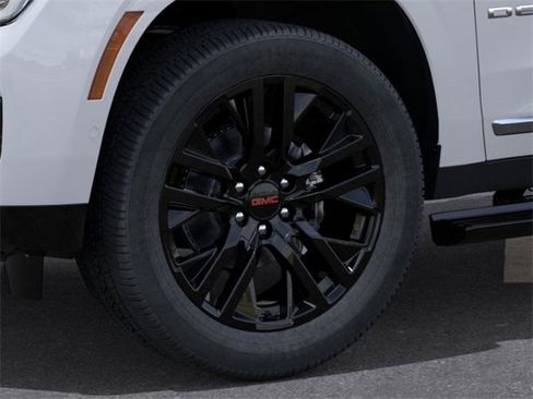 New 2026 GMC Yukon XL Denali w/ Sun & Power Step Package image 9