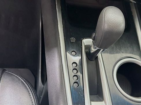 Used 2016 Nissan Pathfinder S image 15