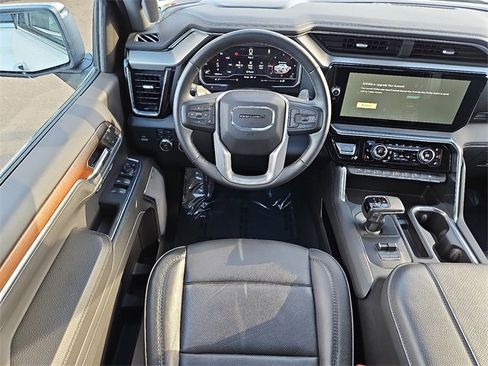 Used 2024 GMC Sierra 1500 Denali w/ Denali Reserve Package image 11