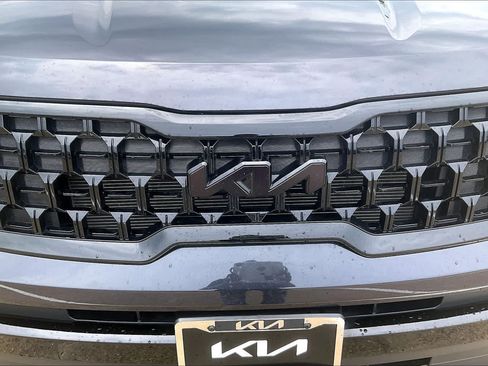 Certified 2025 Kia Telluride AWD image 31