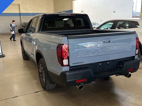 Used 2025 Honda Ridgeline Sport image 4