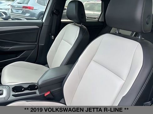 Used 2019 Volkswagen Jetta R-Line FWD image 19