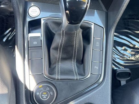 Used 2022 Volkswagen Tiguan SE R-Line AWD/4WD image 19