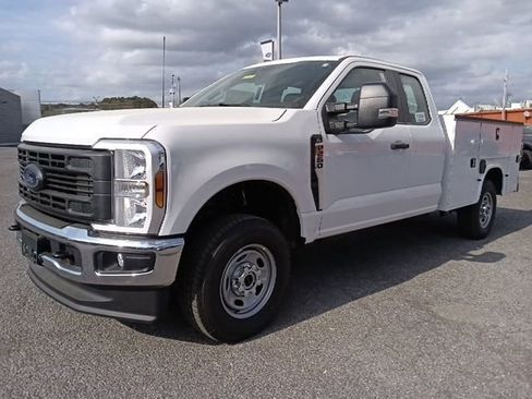 New 2026 Ford F250 XL w/ XL Chrome Package AWD/4WD image 7