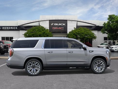 New 2026 GMC Yukon XL Denali Ultimate AWD/4WD image 7