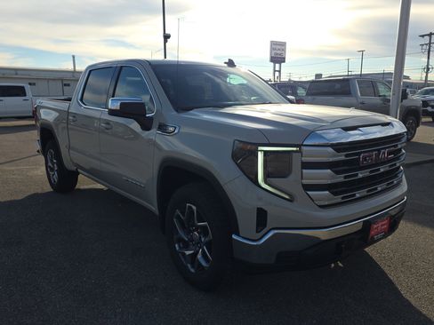 New 2026 GMC Sierra 1500 SLE w/ X31 Off-Road Package image 2