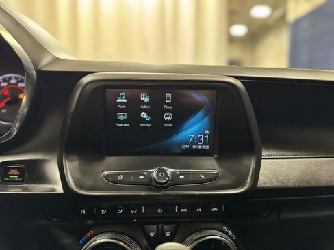 Used 2018 Chevrolet Camaro LT image 23