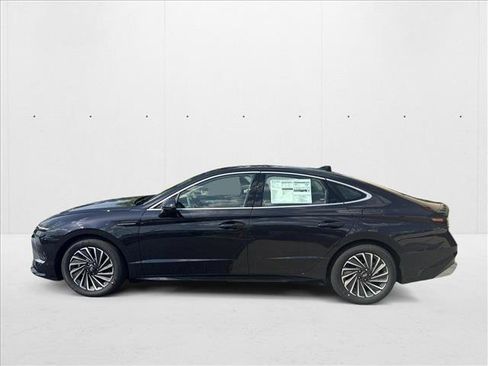 New 2025 Hyundai Sonata Limited image 5