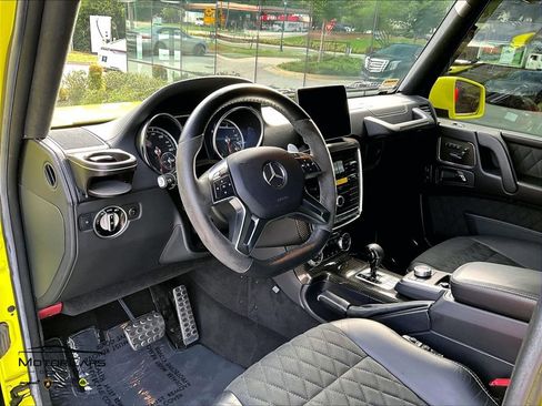 Used 2018 Mercedes-Benz G 550 Squared image 12