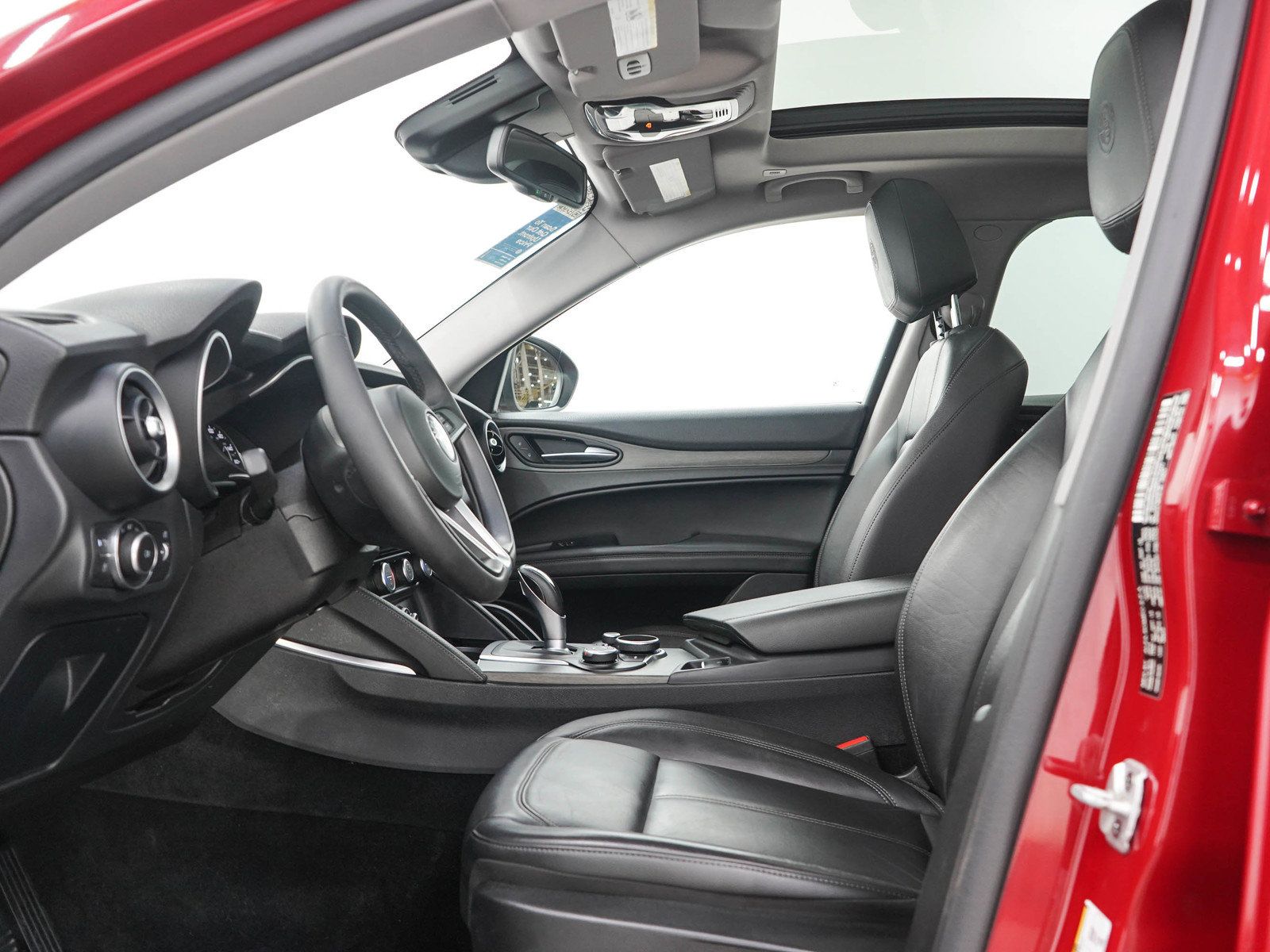 Used 2019 Alfa Romeo Stelvio Ti AWD/4WD image 23