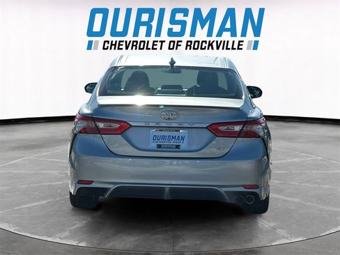 Used 2019 Toyota Camry SE image 5