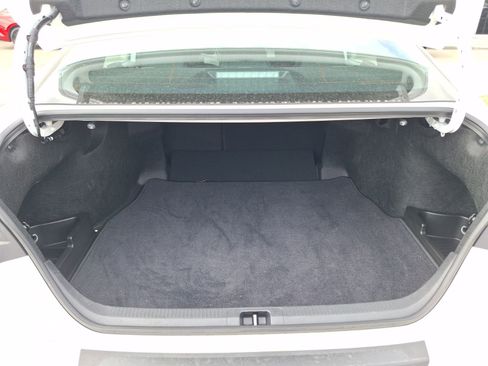 Used 2025 Toyota Camry SE w/ Convenience Package image 36