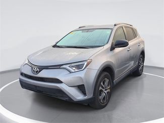 Used 2016 Toyota RAV4 LE video 1