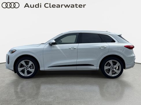 New 2025 Audi Q5 Prestige image 2
