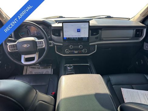 Used 2024 Ford Expedition XLT image 10