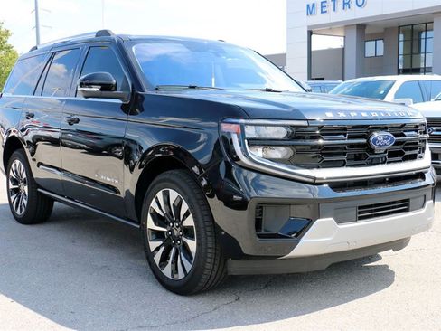 New 2025 Ford Expedition Platinum w/ Driver's Package image 4