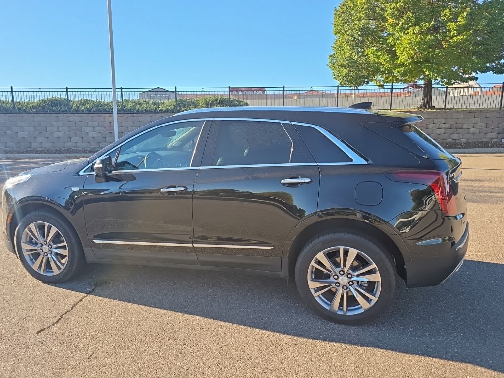 Used 2024 Cadillac XT5 Premium Luxury w/ Technology Package AWD/4WD image 4