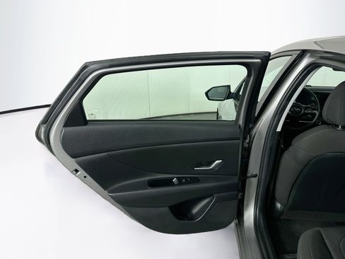 Used 2023 Hyundai Elantra SEL w/ Cargo Package FWD image 26