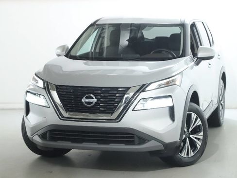 Used 2023 Nissan Rogue SV AWD/4WD image 3
